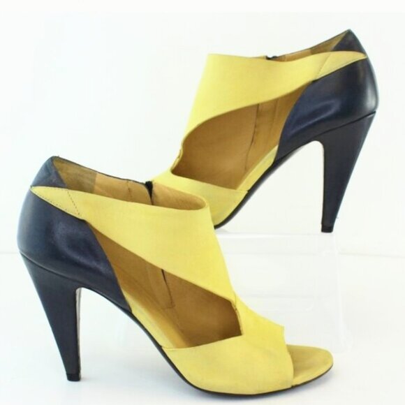 Balenciaga Cutout Booties, high- heels - Picture 3 of 10